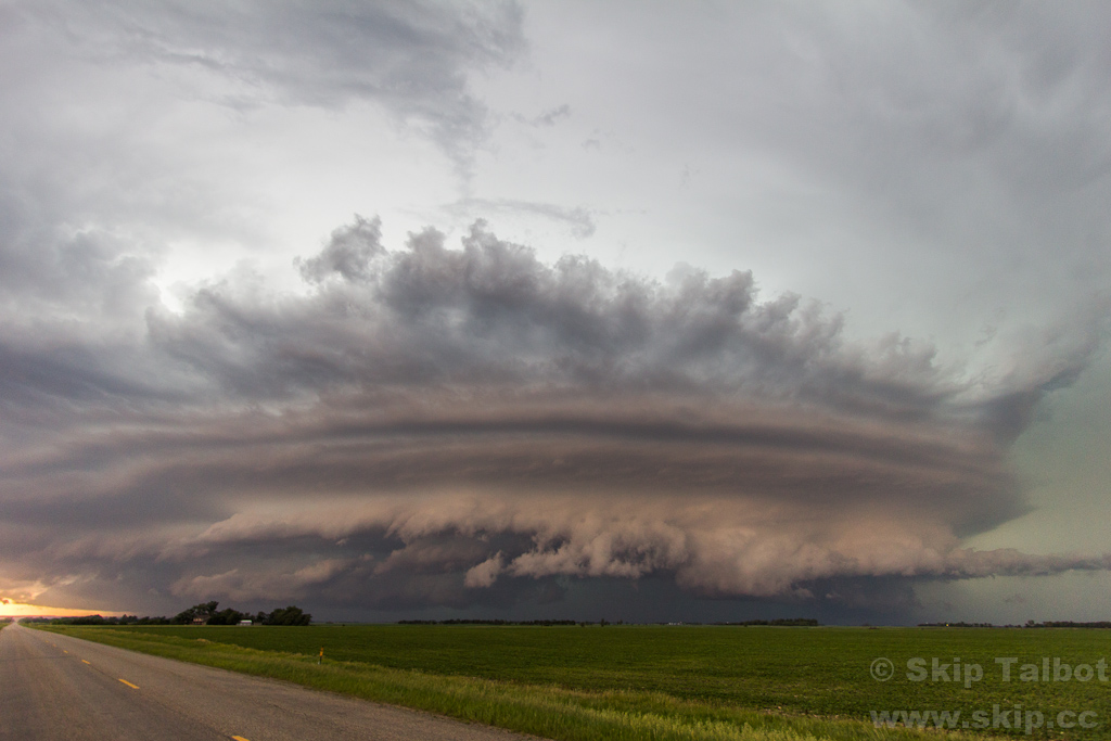 A dramatic high precipitation supercell