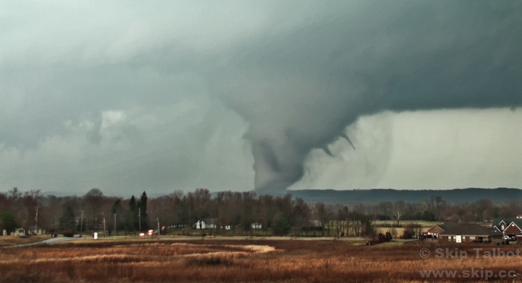 A deadly, multivortex EF4 tornado